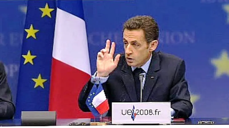 Francouzský prezident Nicolas Sarkozy na brífinku po summitu EU