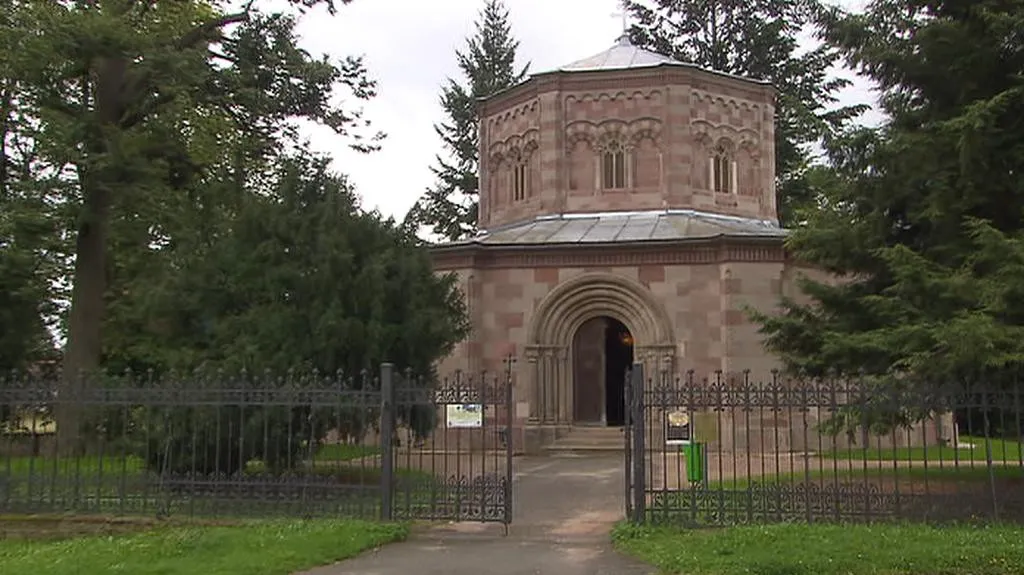 Harrachovská hrobka sv. Kříže