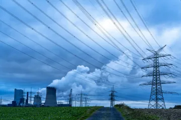 Emise oxidu uhličitého už opět stouply téměř na úroveň před pandemií. Masivně rostou v Číně