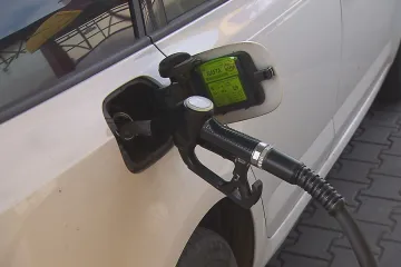 Paliva v Česku od minulého týdne opět zdražila, litr benzinu i nafty stojí přes 40 korun