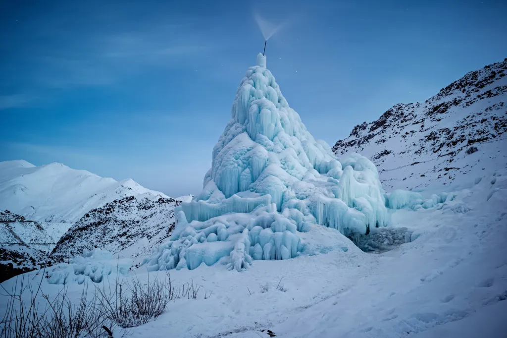 Nominace v sekci Životní prostředí: Ciril Jazbec se sérií snímků One Way to Fight Climate Change: Make Your Own Glaciers (Způsob, jak bojovat proti změně klimatu: vytvořit si vlastní ledovce)