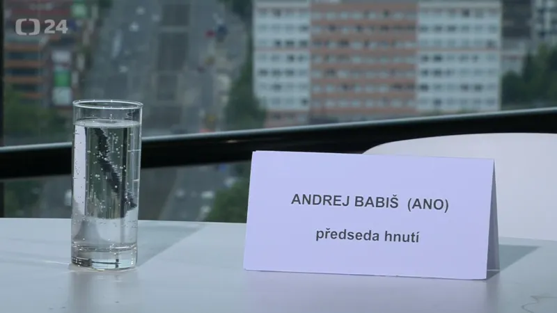 Místo vyhrazené pro předsedu hnutí ANO Andreje Babiše v OVM