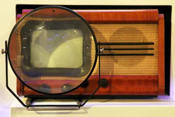 Podívejte se na archivní reportáže z historie televize