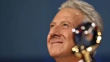 Dustin Hoffman s Křišťálovým glóbem za mimořádný umělecký přínos světové kinematografii