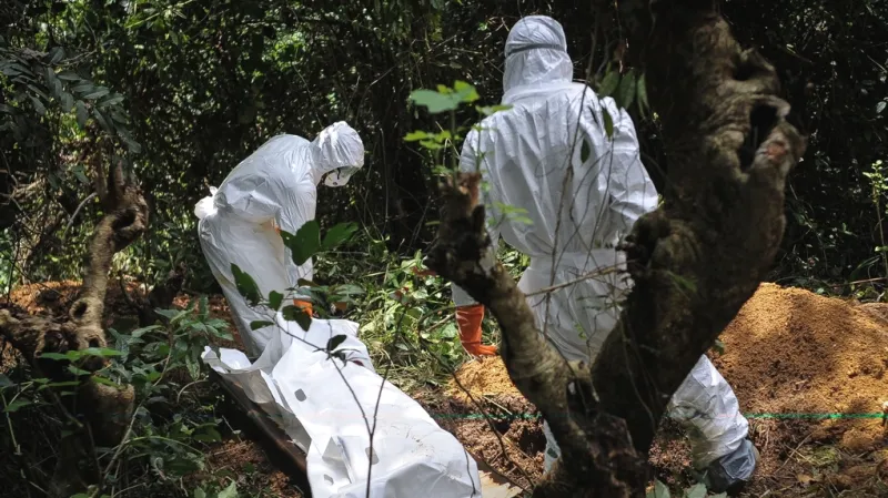 Epidemie eboly v západní Africe neutichá