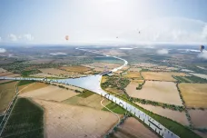 Průplav Dunaj–Odra–Labe by silnicím ulevil o pět tisíc kamionů denně, tvrdí Ťok
