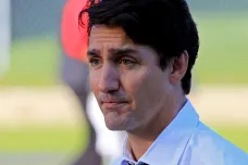 Kanadou otřásla fotka premiéra převlečeného za černocha. Trudeau se omlouvá, opozice je v šoku