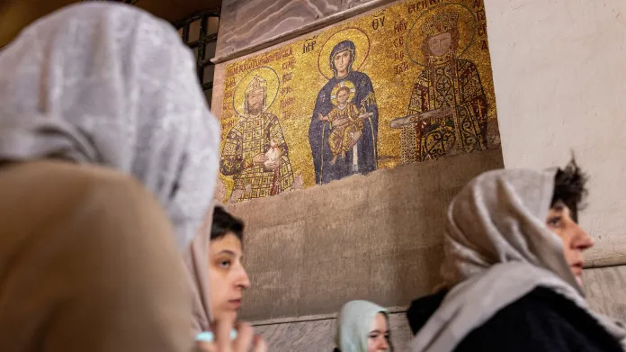Křesťanské mozaiky uvnitř mešity Hagia Sofia