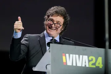Milei nazval choť španělského premiéra korupčnicí. Madrid stáhl velvyslankyni a žádá omluvu