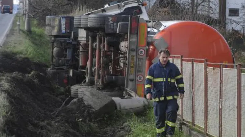 Převrácená cisterna