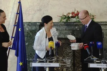 Sobotka řešil s Jourovou čerpání dotací, dostal i hrnec knedlíků