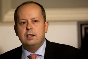 V kauze Dozimetr byli obviněni další lidé včetně exposlance Šnajdra, píše Seznam a Deník N