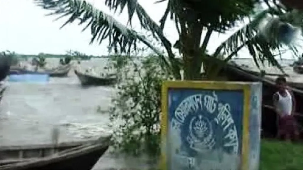 Následky cyklonu Aila