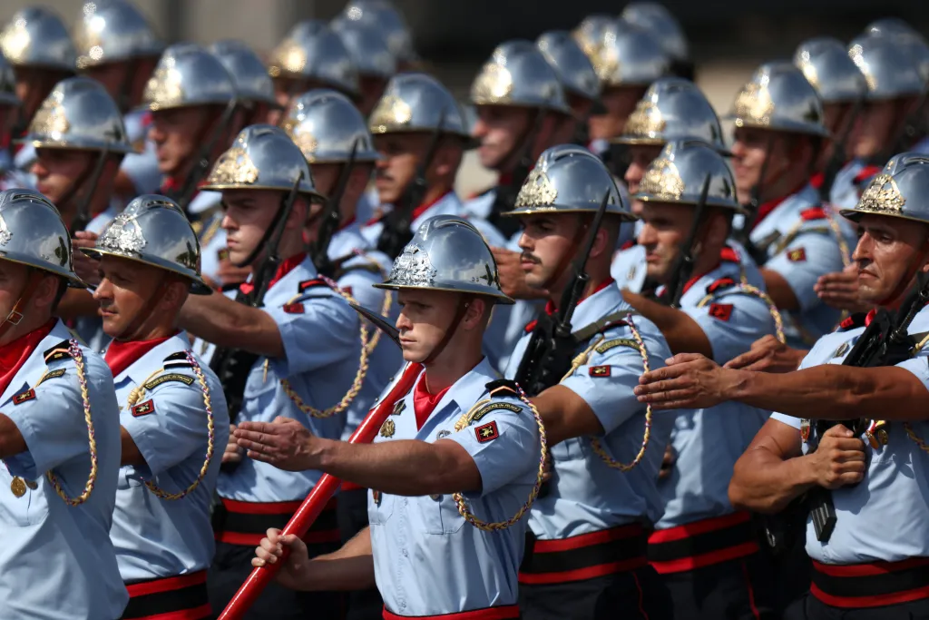 Členové pařížského hasičského sboru 