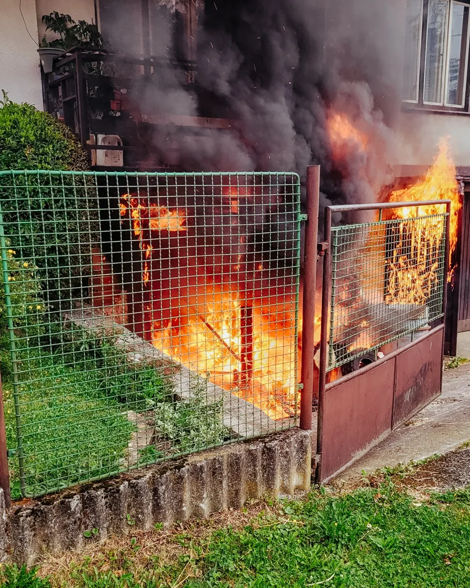 Požárů elektrokol a elektrokoloběžek přibývá. Pozor na chyby spojené s nabíjením