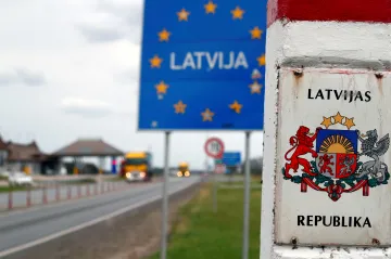 Další stovce běloruských činitelů se zavřely dveře do Pobaltí. Trojice zemí rozšířila sankce