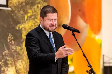 Guvernér centrální banky získal bezpečnostní prověrku. Končí tak pochybnosti, zda může naplno pracovat