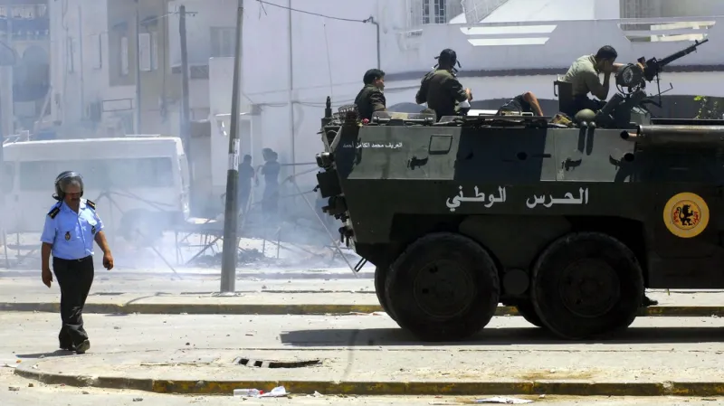 Výtržnosti v Tunisu