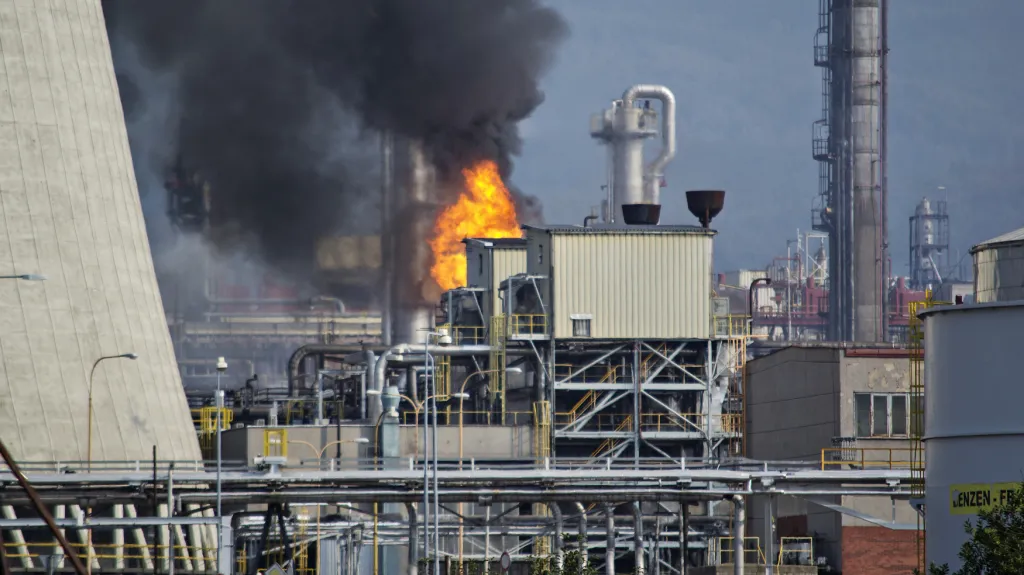 Požár v Unipetrolu