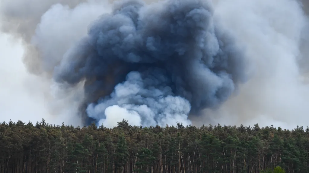 Lesní požár u města Falkenberg v Bavorsku