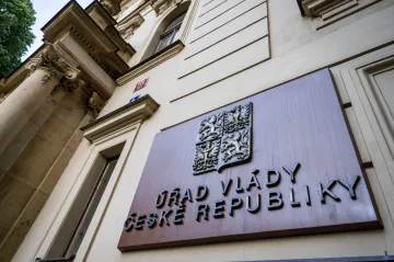 Odbory ve Strakově akademii vyhlásily na pátek stávku