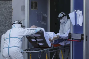 WHO: Každých dvacet vteřin covid zabije Evropana. Plošným opatřením se dá vyhnout rouškami