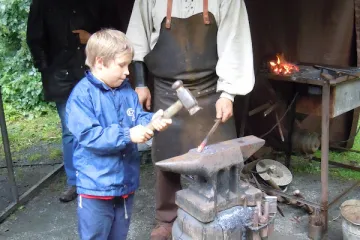 AVÍZO: Mezinárodní festival řemesel, jablečné slavnosti a drakiáda ve Strančicích
