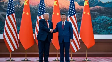 Čínský vůdce Si Ťin-pching uvítal prezidenta USA Donalda Trumpa při jeho návštěvě Číny