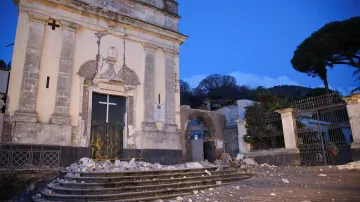 Zemětřesení ničilo domy na úpatí Etny