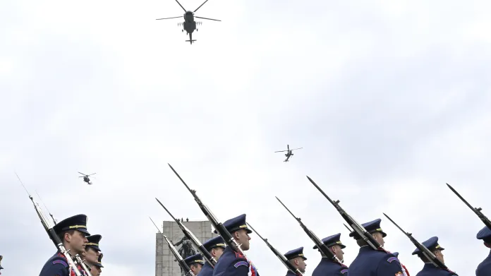 Přelet vrtulníků nad Vítkovem