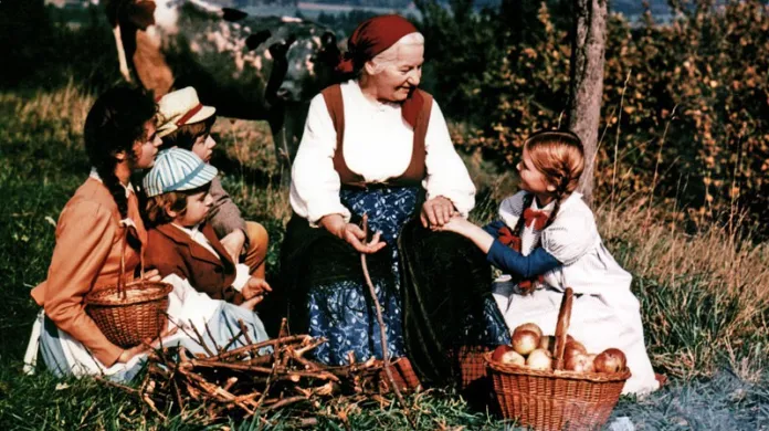 Filmové zpracování Babičky (1971) od Antonína Moskalyka s Jarmilou Kurandovou a Libuší Šafránkovou