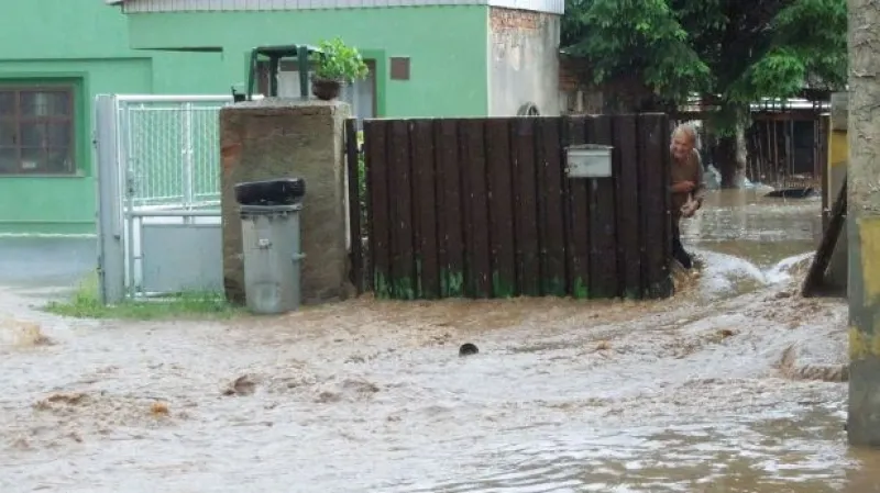 Lubenec se ocitl pod vodou