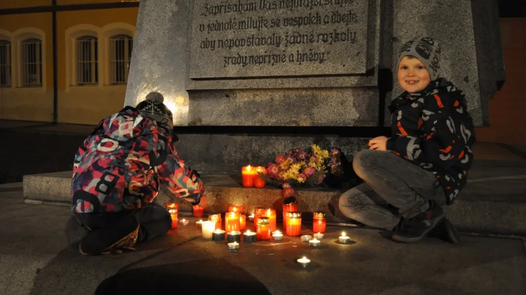 Připomínka 17. listopadu v Lounech