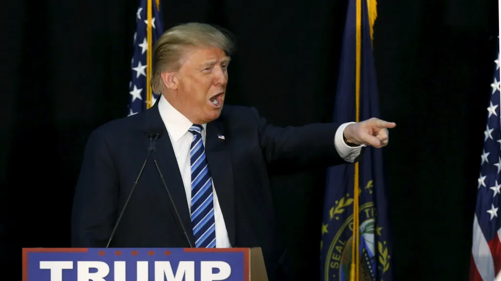 Donald Trump na předvolebním shromáždění v Plymouthu v New Hampshire