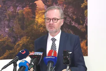 Vládě věří podle průzkumu CVVM šestina lidí, z ústavních institucí dopadla nejhůře