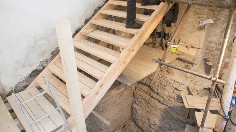 Archeologický průzkum u kostela Všech svatých