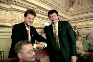 Mandát za mřížemi. Poslanci vydávají kolegy ochotněji než kdysi