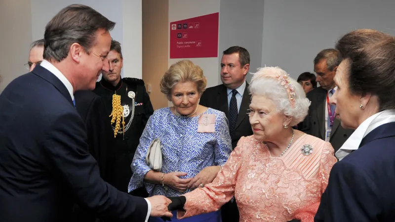 David Cameron a Alžběta II.