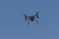 Část dopravy zboží se má přenést ze silnic do vzduchu. Izrael testuje využití dronů v civilním životě
