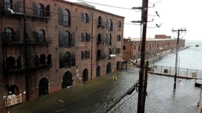Události - Hurikán Sandy míří do USA