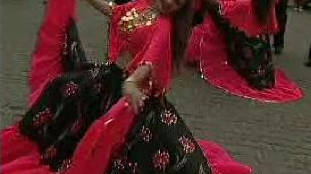 Tanečnice vystupující na Khamoru
