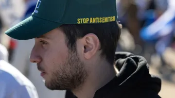 "Stop antisemitismu"
