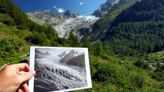 Obrázek ledovce Trient pořízený v Zermattu v roce 1863 a stejné místo v roce 2019