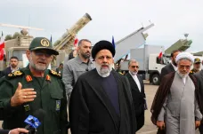 Írán zkouší, kam až může zajít. Americké údery jsou odvetou za dlouhodobý teror, říká expert