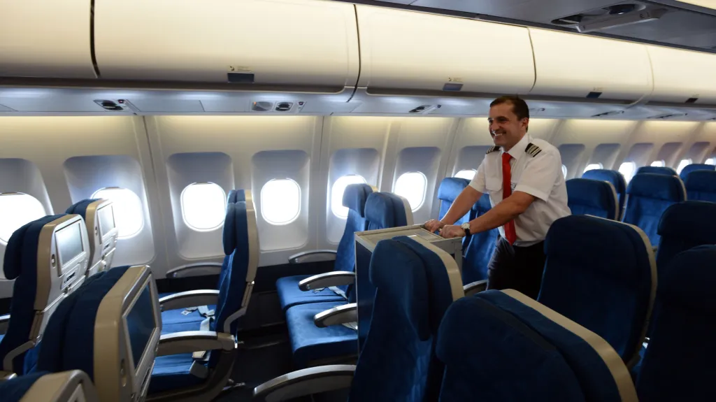 Lidé v letadlech už budou moci sledovat třeba internetovou televizi