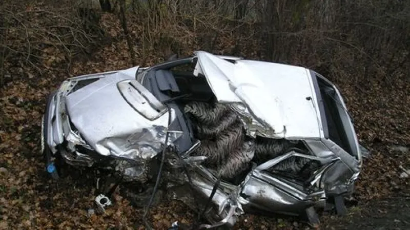 Řidič vozidla Škoda Felicia zahynul 2. prosince při nehodě na silnici z Boskovic do Knínic na Blanensku.