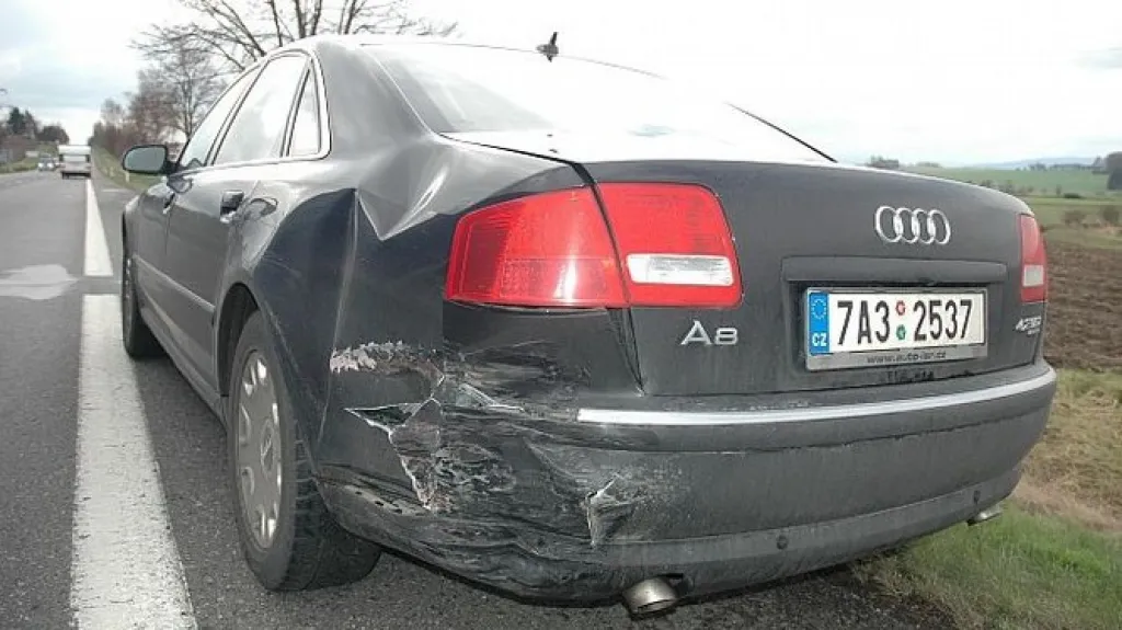 Havarované Audi premiéra Paroubka