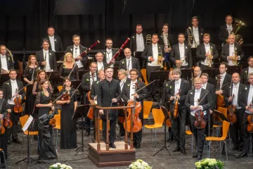 Česká filharmonie zahajuje 128. sezonu. S Dvořákem vyjede do světa, doma připomene Smetanu