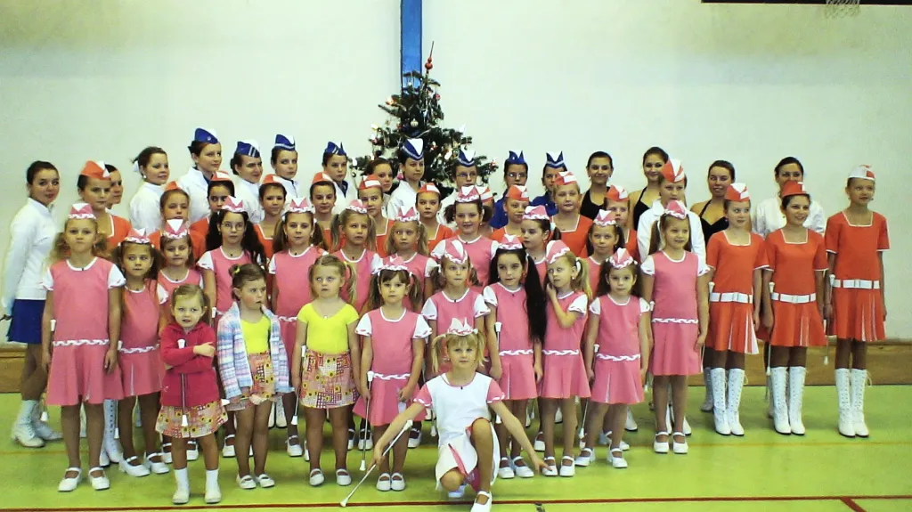 Vánoční pochodování libochovických mažoretek - rok 2009