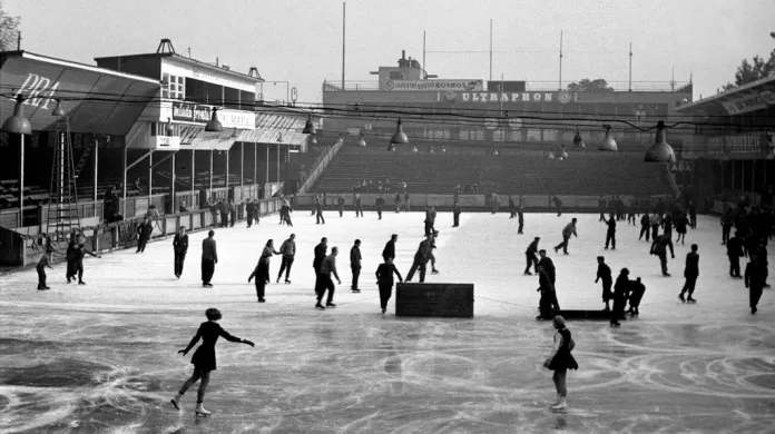 Zimní stadion Štvanice v roce 1947